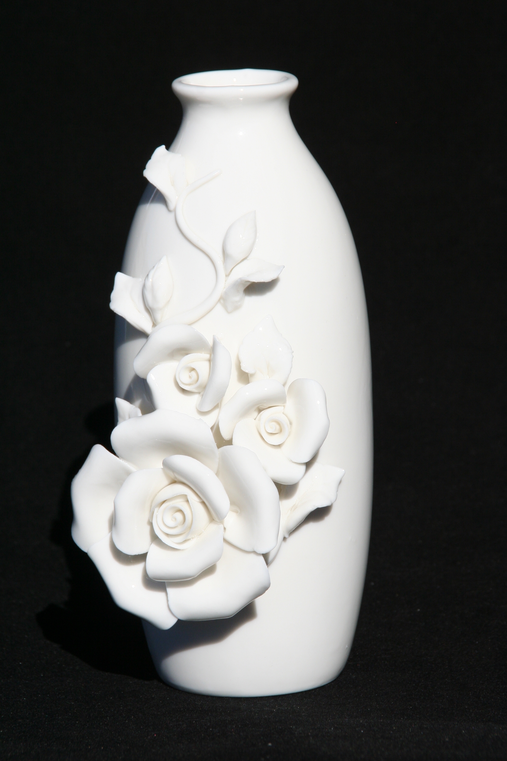 White Rose Cavalier Vase - Click Image to Close